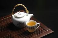 春季饮茶的多重益处，不同体质的人该如何选择？
